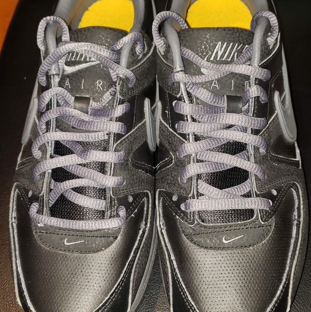NIKE Airmax Youth 6